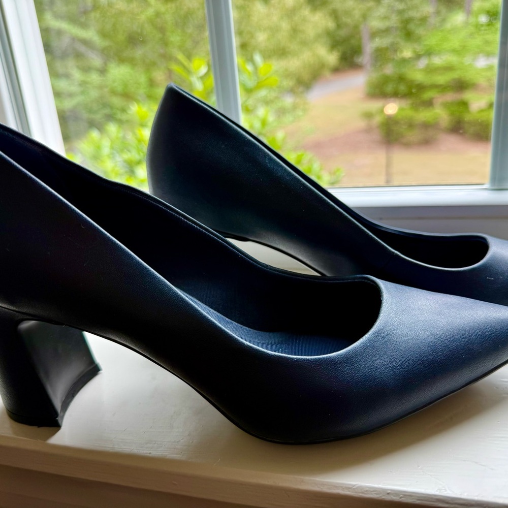 Classic Anne Klein IFlex Comfort Navy Women's Block Heel Pumps 8.5 EUC